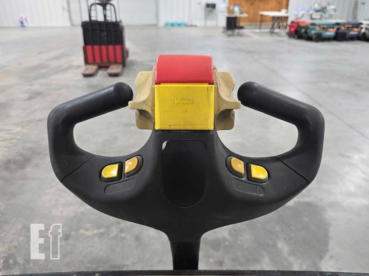 2009-yale-mpb040e-image-14