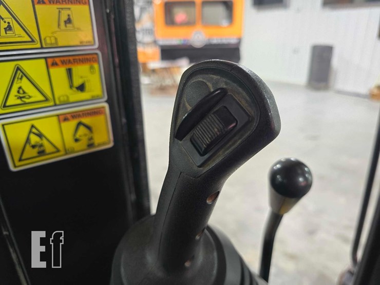 2021-caterpillar-303.5e2-cr-image-22