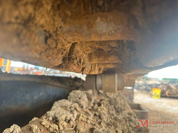 2012-deere-210g-image-5