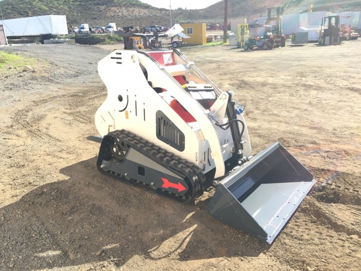 unused-2025-digswift-dss40-stand-on-compact-track-image-2