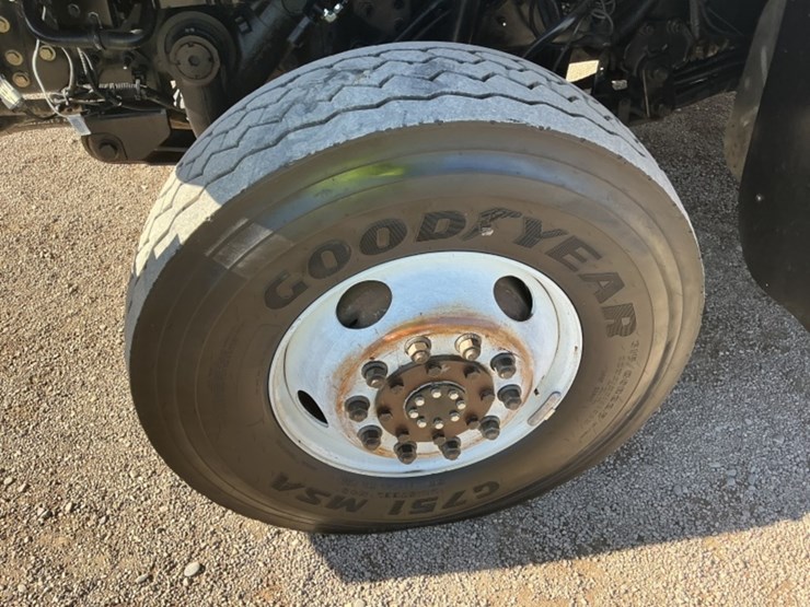 2014-international-7500-u/t-image-24