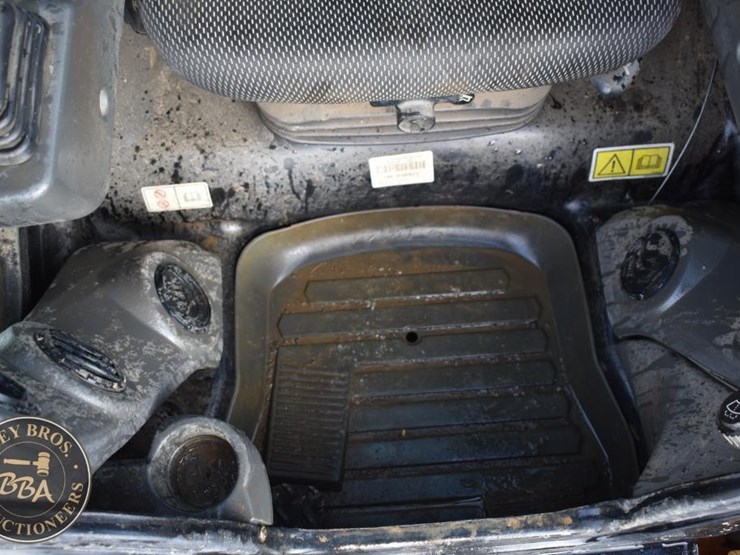 2020-caterpillar-299d3-image-40