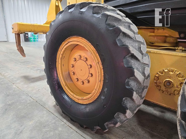 2004-caterpillar-140h-image-31