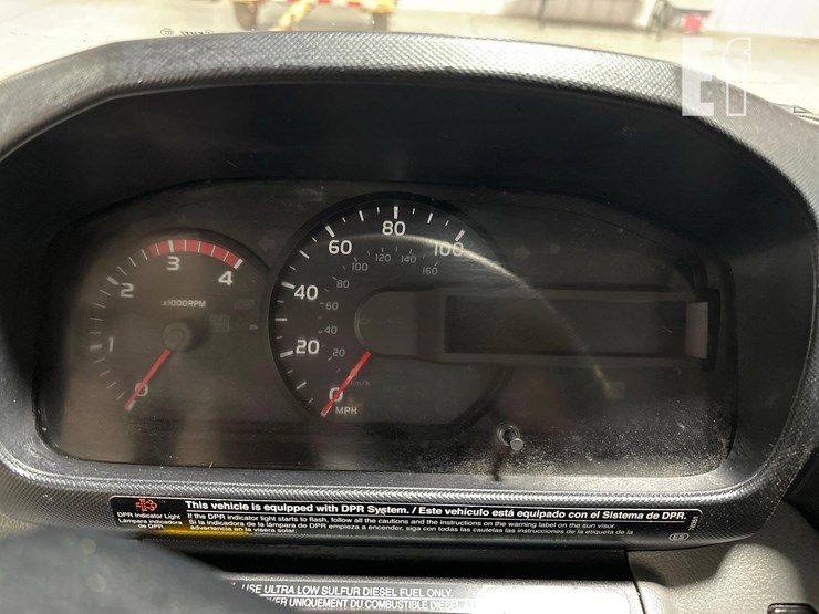 2015-hino-195-image-12