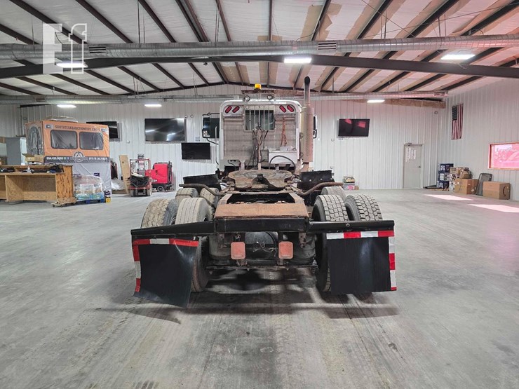 2006-mack-vision-cxn613-image-8