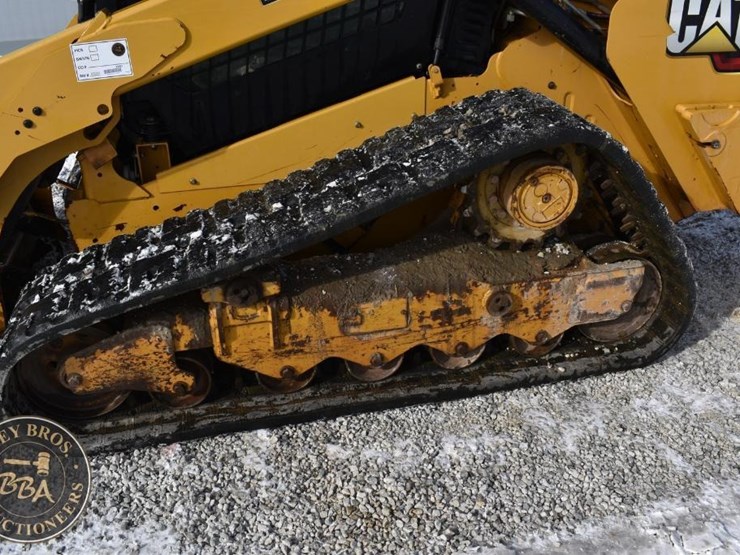 2020-caterpillar-299d3-image-24