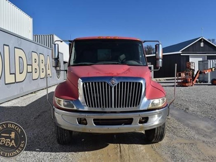 2007-international-durastar-4300-image-9