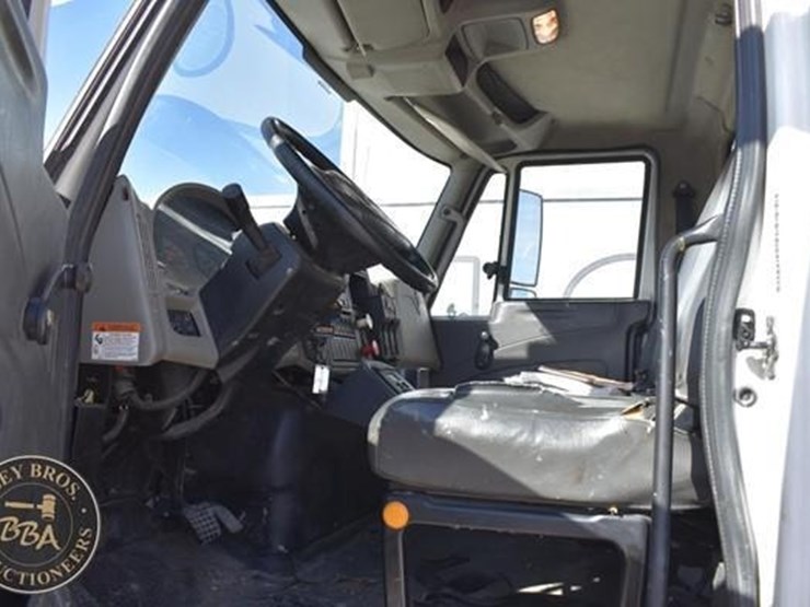 2012-international-durastar-4300-image-26