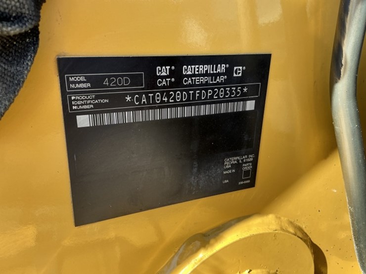 caterpillar-420d-image-23