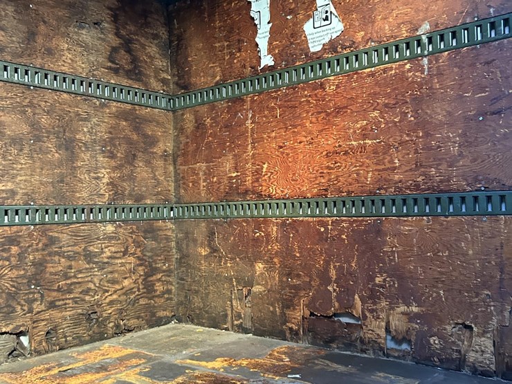 2016-volvo-f613-image-37