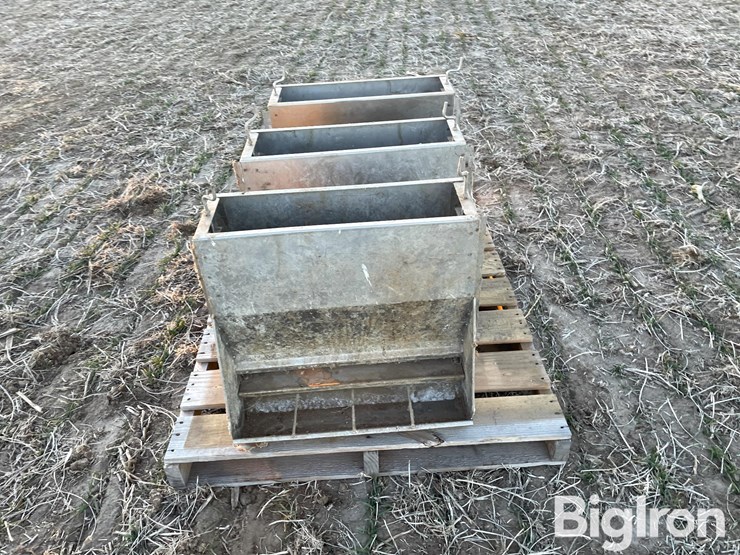 stainless-steel-hog-feeders-image-6