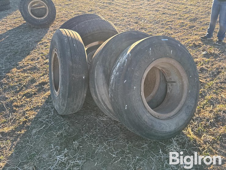 10r20-tires-&-rims-image-5