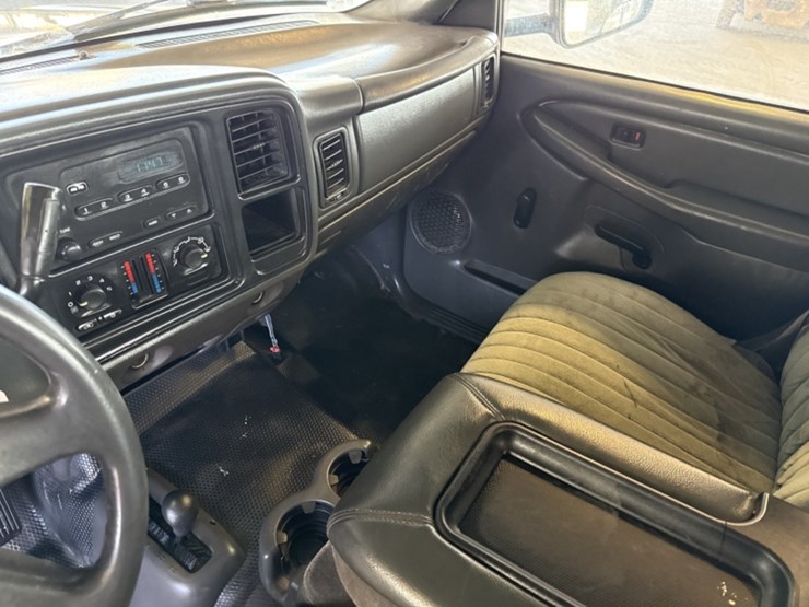 2005-gmc-sierra-3500-image-20