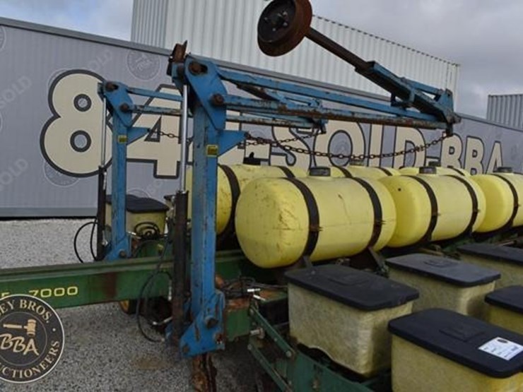 1984-john-deere-7000-image-13