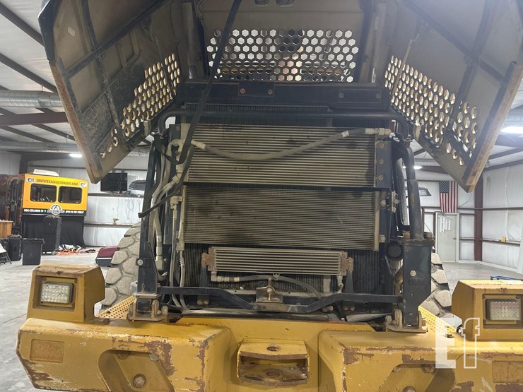 2013-caterpillar-966k-image-30