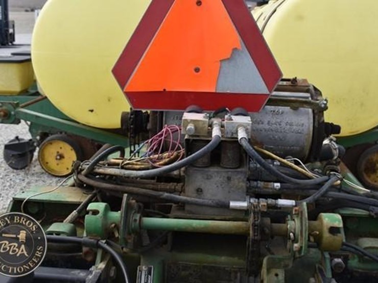 1984-john-deere-7000-image-26