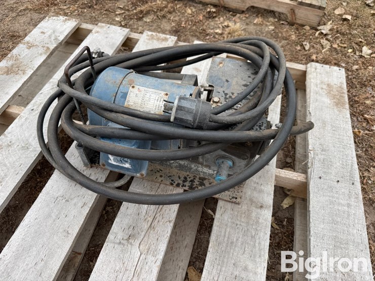 john-blue-chemigation-pump-image-8