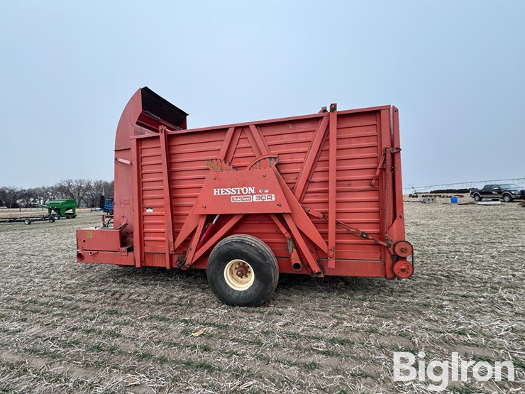 hesston-stack-hand-30a-stacker-image-8