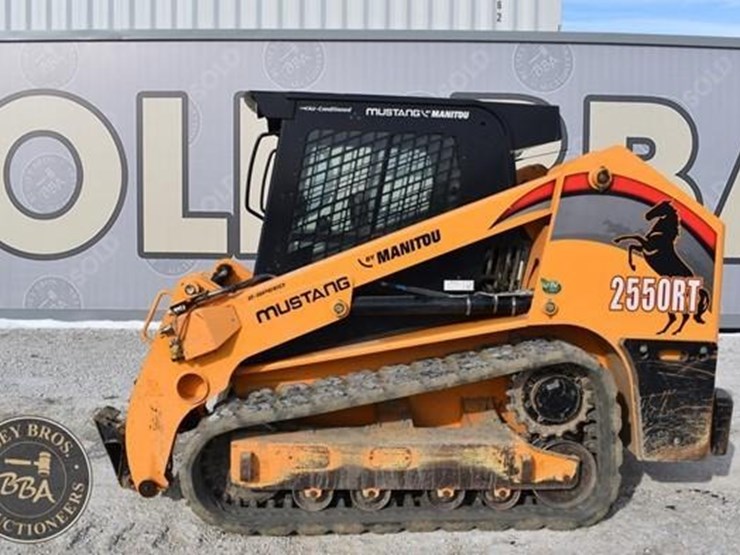 2020-mustang-2550rt-image-2