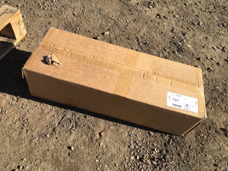 unused-hydraulic-thumb-attachment,-image-1