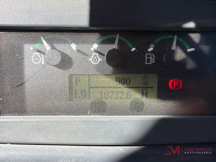 deere-700k-lgp-image-24