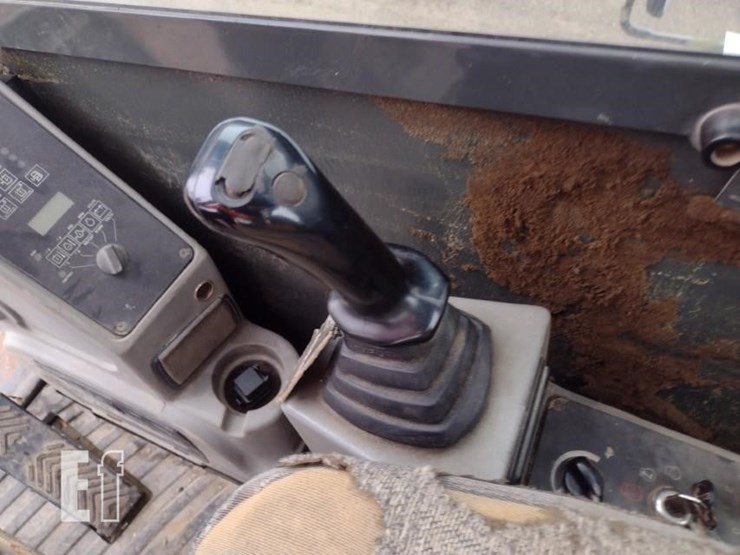 2005-gradall-xl3300-image-9