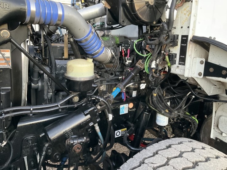 2015-peterbilt-pb348-rolloff-truck-image-17