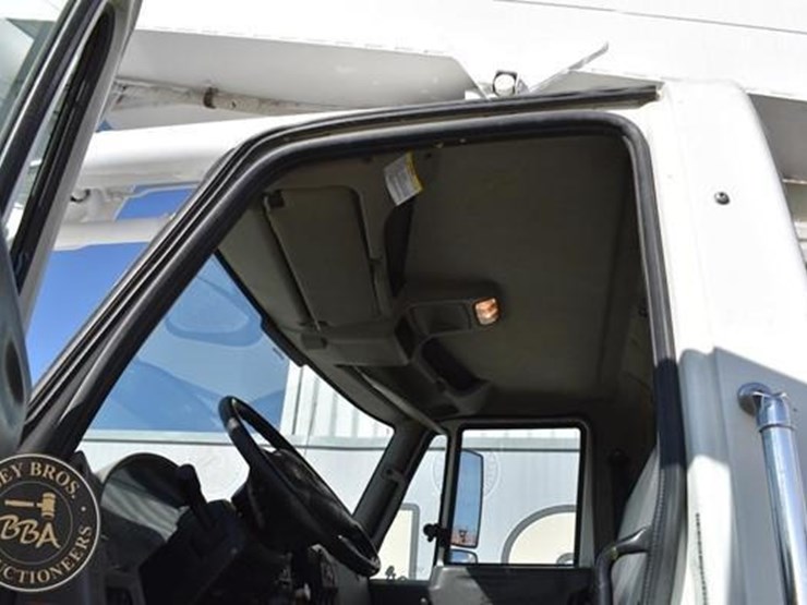 2012-international-durastar-4300-image-27