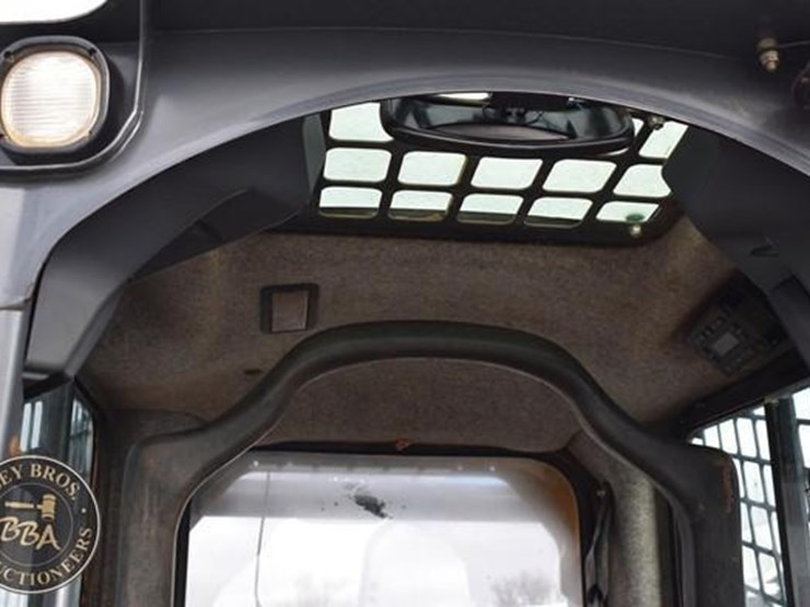 2019-deere-333g-image-47