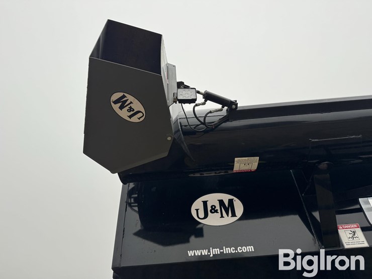 2020-j&m-875-image-10