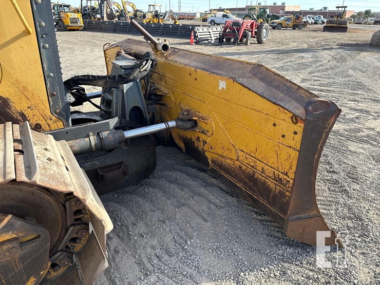 2012-deere-850k-xlt-image-13