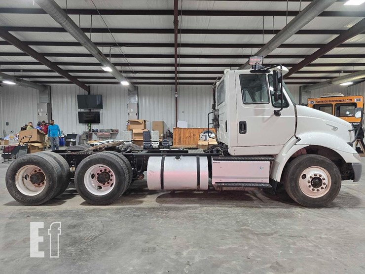 2017-international-transtar-8600-image-8