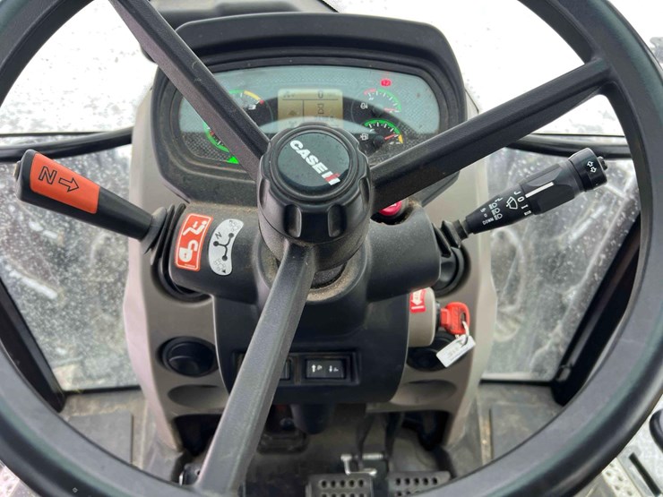 2014-case-farmall-115u-tractor-image-43