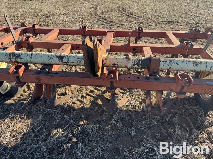 15'-3-pt-chisel-plow-image-14