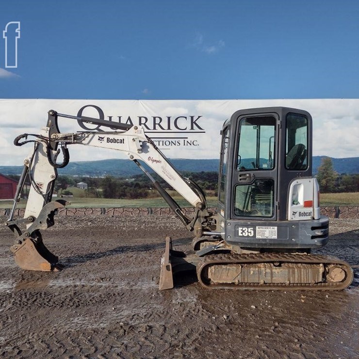 BOBCAT E35