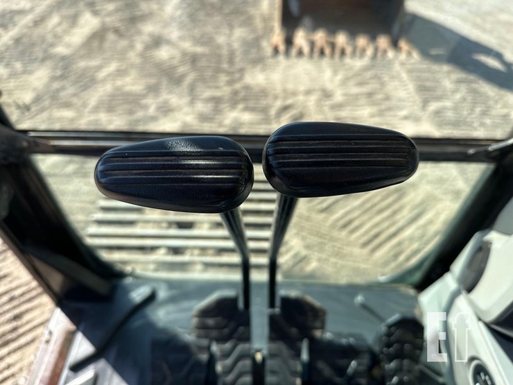 2018-caterpillar-336fl-image-13