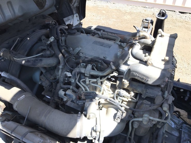 2013-isuzu-nrr-image-9