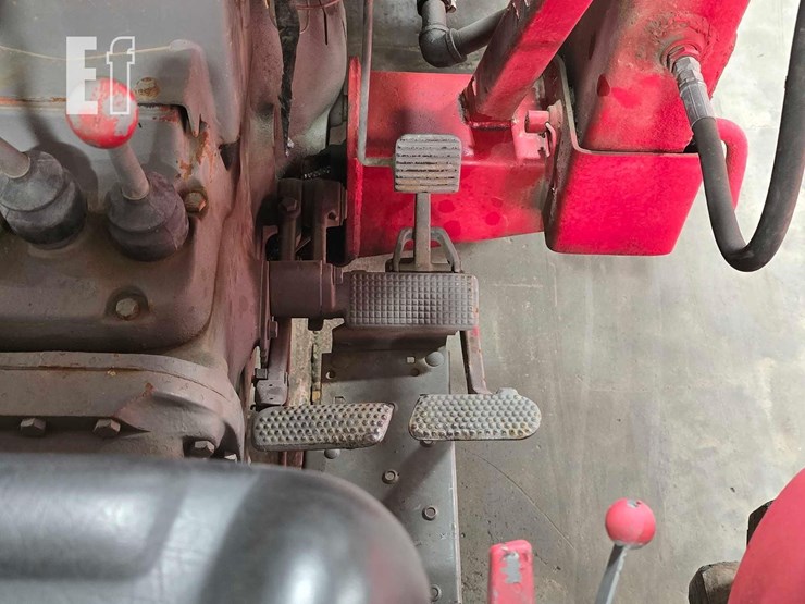massey-ferguson-245-image-12