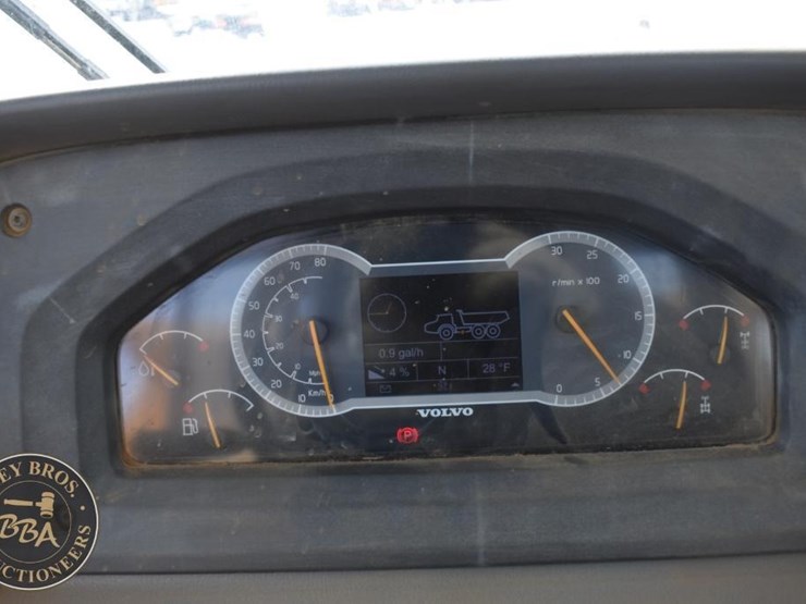 2012-volvo-a40f-image-27