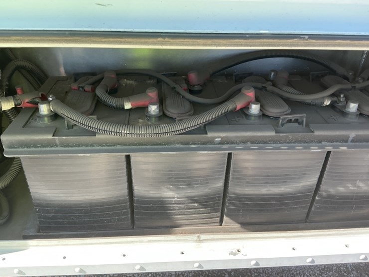 2018-freightliner-mt55-image-9