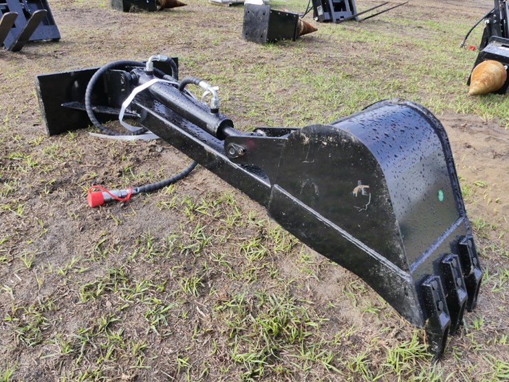 giyi-2wd-mini-qa-excavator-arm-image-1