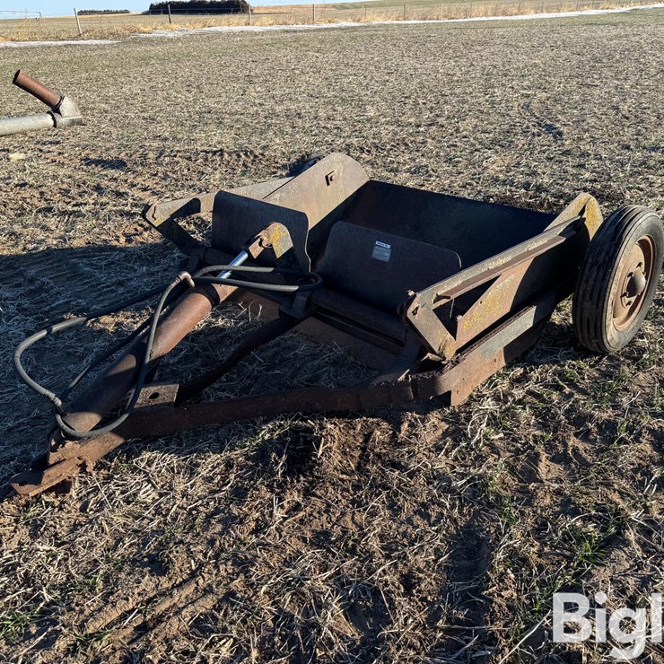 Duplex DMC5R Pull-Type Dirt Scraper