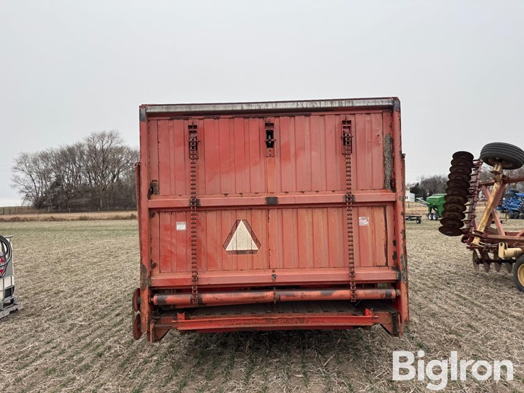 hesston-stack-hand-30a-stacker-image-6