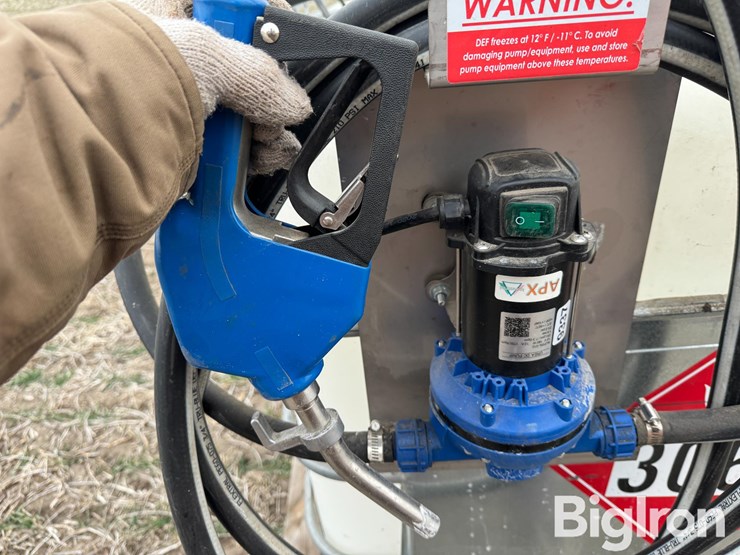 300-gallon-def-tank-image-12