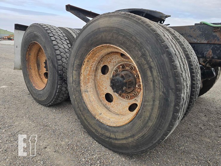 2003-mack-rd688s-image-19