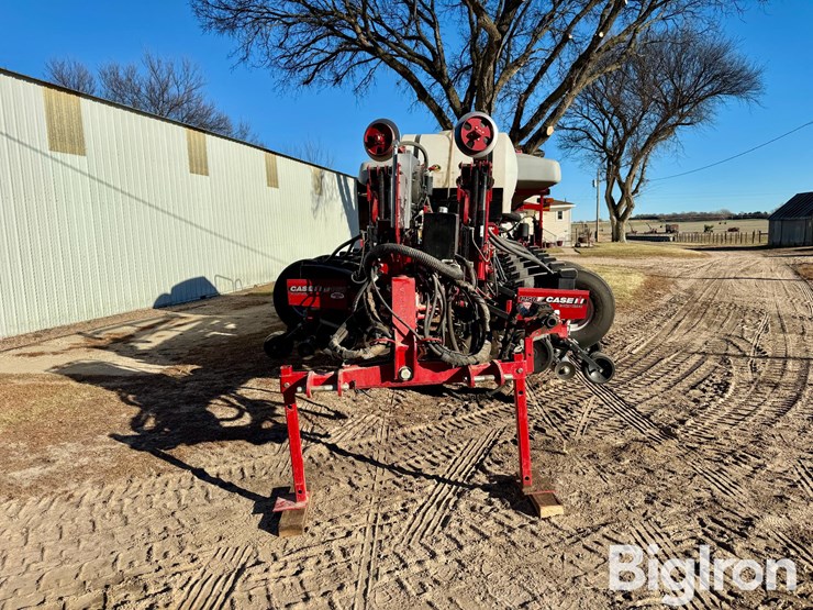 2012-case-ih-1250-image-2