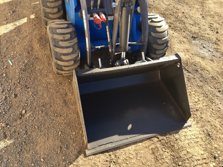 2025-agt-mx-mrw14-stand-on-compact-utility-loader,-image-8