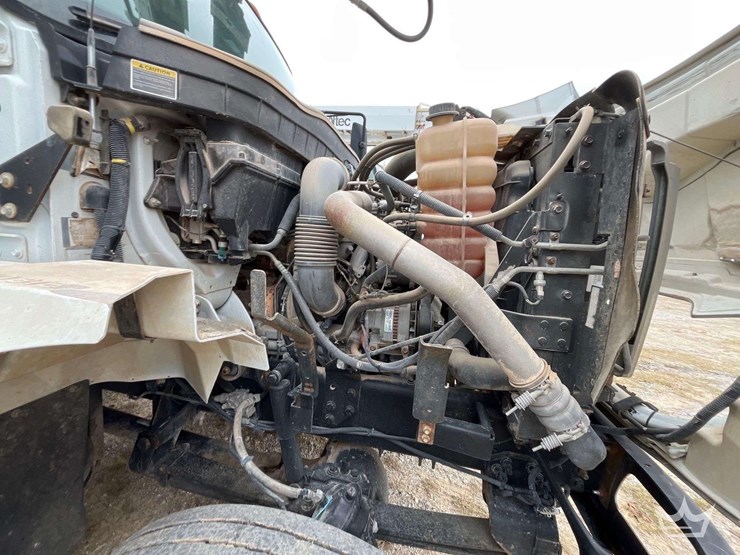 2012-international-workstar-7300-image-5