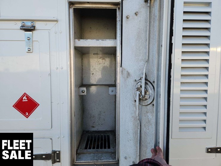 2008-ford-f550-image-34