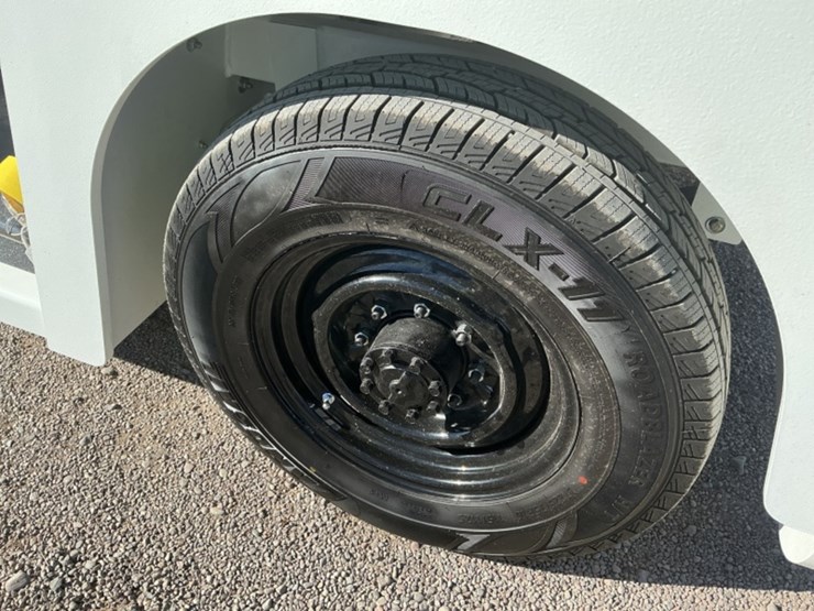 2024-eagle-ttr-6-aircraft-tug-image-8